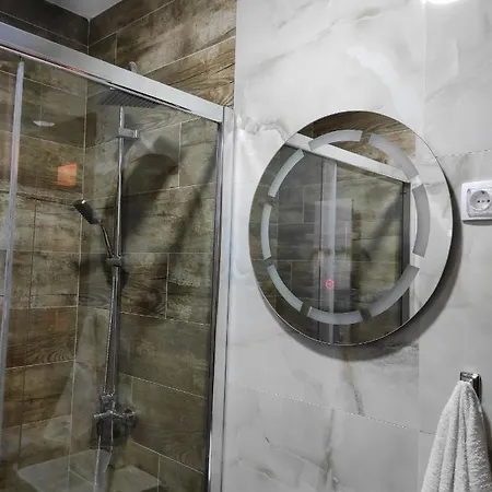 Geregs Alibi Apartman *